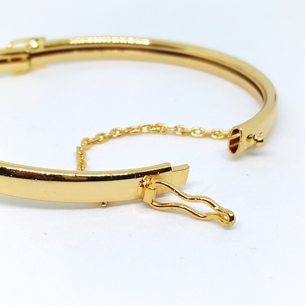 1-4029-h1 Gold Overlay Open and Close Bangle. 5mm